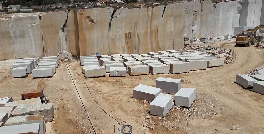 Quarries - quarry AVORIO